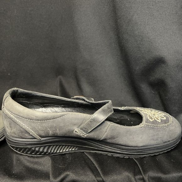 Skechers Shape Ups Sz 10 Gray-Black Suede Leather Embroidered Mary Jane Shoe 99Q - Picture 4 of 16